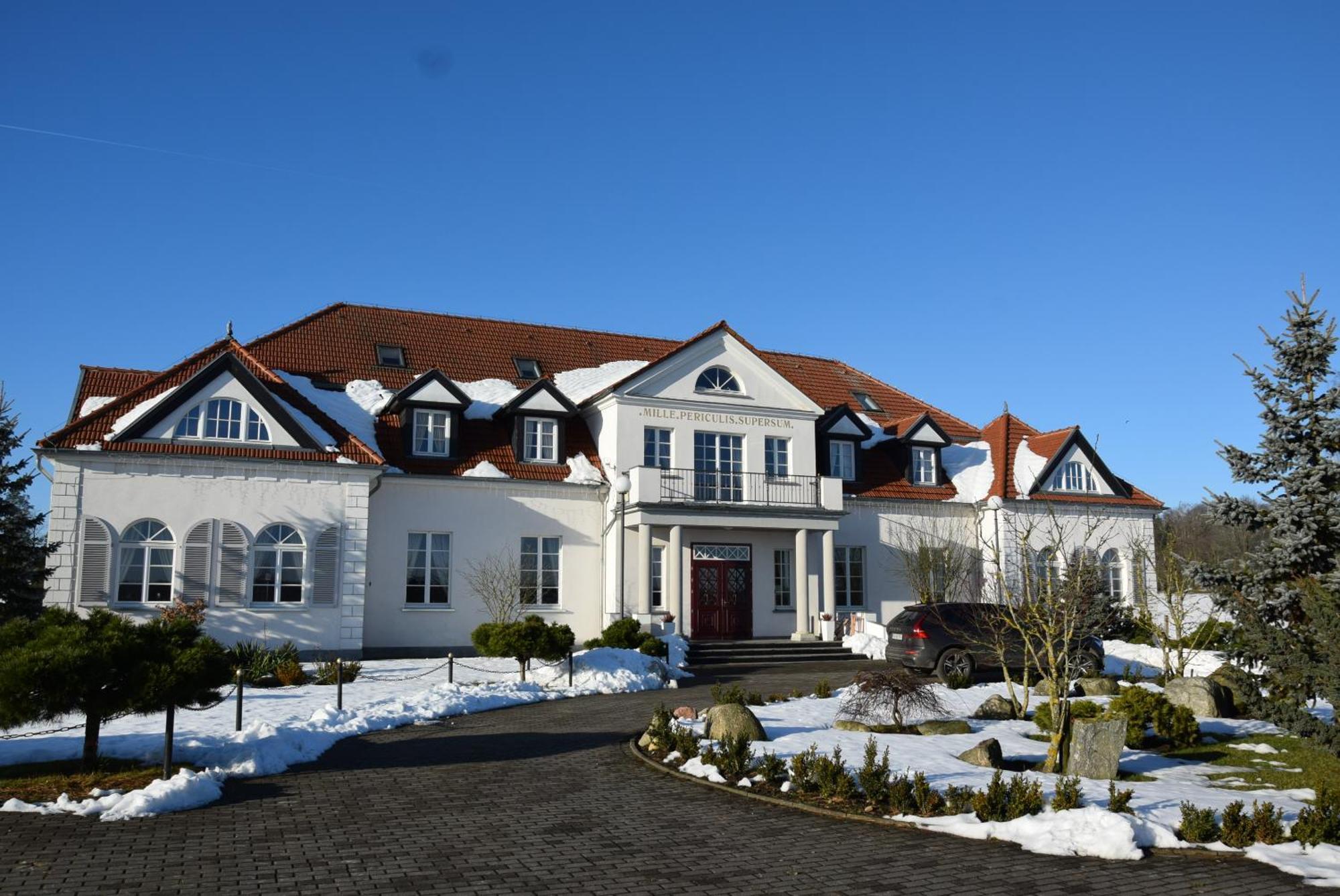 Palac I Folwark Nemino Sierakowice  Экстерьер фото