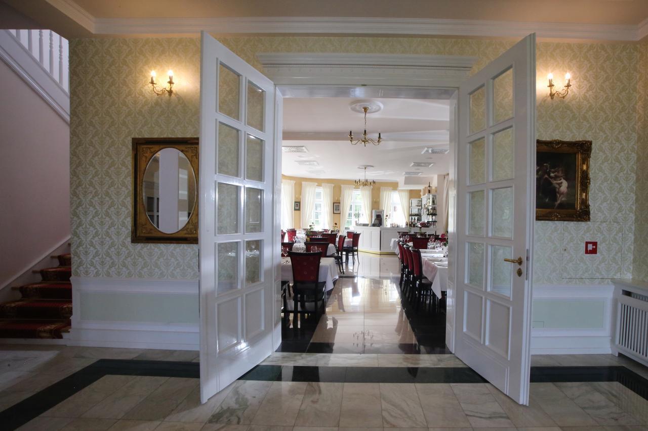Palac I Folwark Nemino Sierakowice  Экстерьер фото
