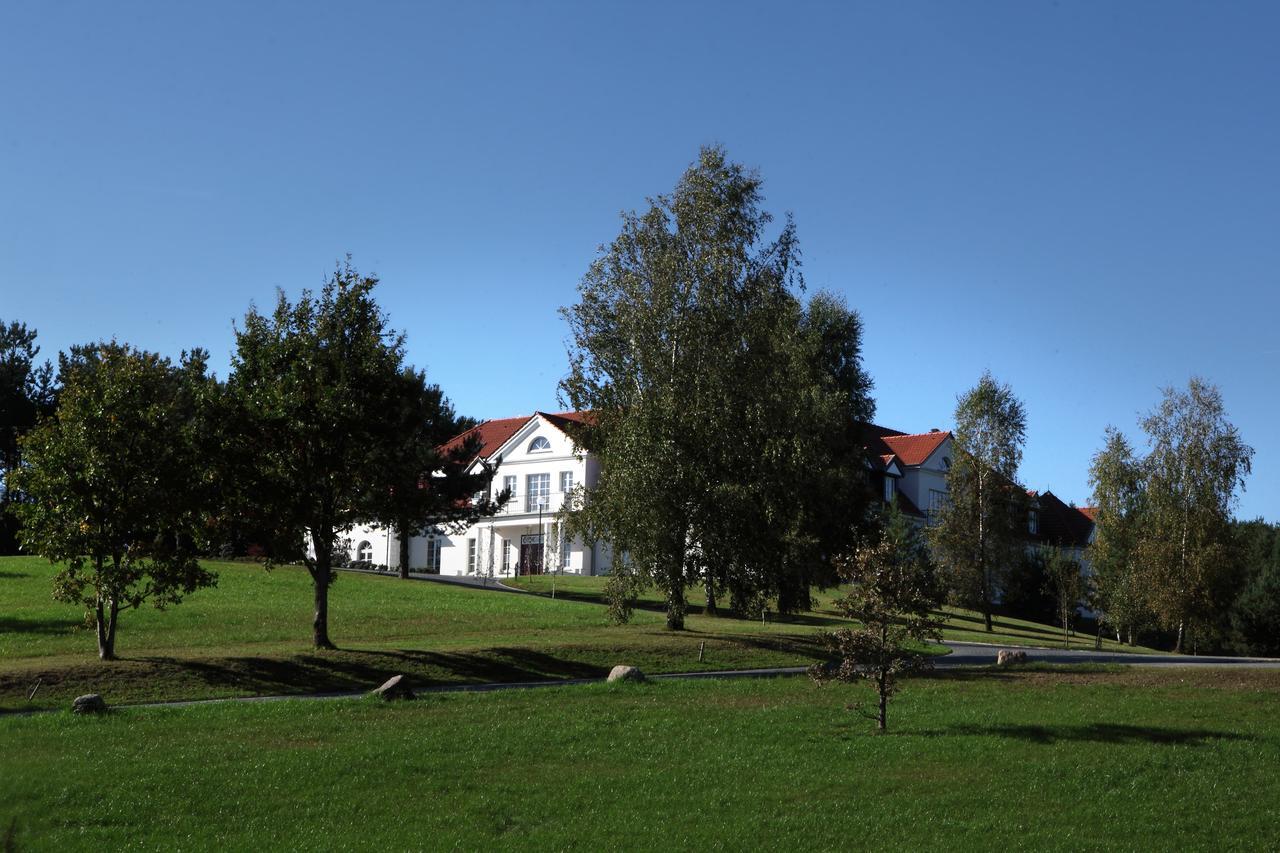 Palac I Folwark Nemino Sierakowice  Экстерьер фото